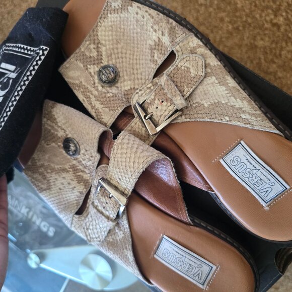 Versus by Versace set w/ shoes - Picture 7 of 8